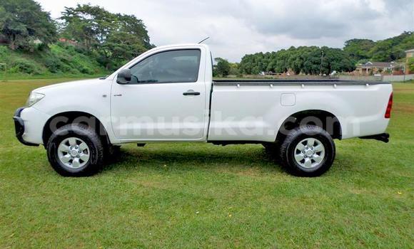 Nunua Ilio tumika Toyota Hilux Nyeupe Gari ndani ya Beitbridge nchini Matabeleland Kusini Nunua Ilio tumika Toyota Hilux Nyeupe Gari ndani ya Beitbridge nchini Matabeleland Kusini