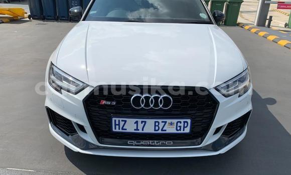 Nunua Ilio tumika Audi RS3 Nyeupe Gari ndani ya Beitbridge nchini Matabeleland Kusini
