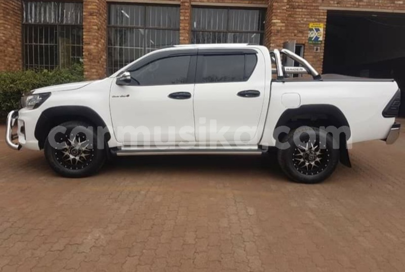 Big with watermark toyota hilux matabeleland south beitbridge 18901