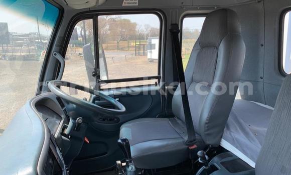 Acheter Occasion Utilitaire Nissan UD Blanc à Beitbridge, Matabeleland South Acheter Occasion Utilitaire Nissan UD Blanc à Beitbridge, Matabeleland South