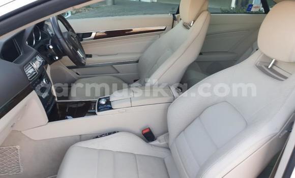 Acheter Occasion Voiture Mercedes‒Benz E–Class Blanc à Harare, Harare Acheter Occasion Voiture Mercedes‒Benz E–Class Blanc à Harare, Harare