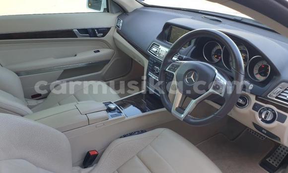 Acheter Occasion Voiture Mercedes‒Benz E–Class Blanc à Harare, Harare Acheter Occasion Voiture Mercedes‒Benz E–Class Blanc à Harare, Harare