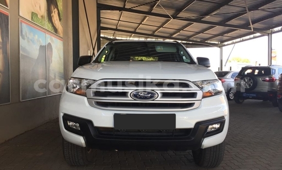 Acheter Occasion Voiture Ford Everest Blanc à Harare, Harare Acheter Occasion Voiture Ford Everest Blanc à Harare, Harare