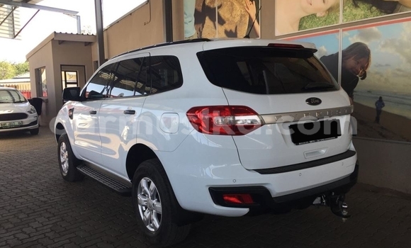 Acheter Occasion Voiture Ford Everest Blanc à Harare, Harare Acheter Occasion Voiture Ford Everest Blanc à Harare, Harare