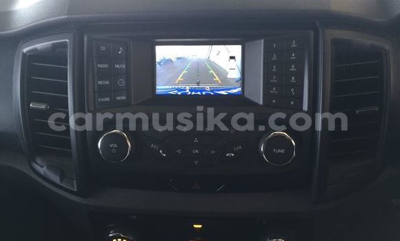 Acheter Occasion Voiture Ford Everest Blanc à Harare, Harare Acheter Occasion Voiture Ford Everest Blanc à Harare, Harare