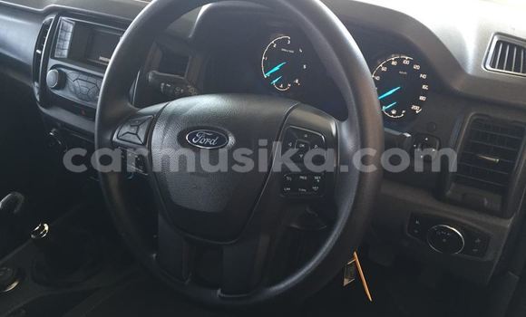 Acheter Occasion Voiture Ford Everest Blanc à Harare, Harare Acheter Occasion Voiture Ford Everest Blanc à Harare, Harare