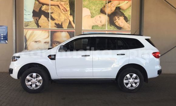 Acheter Occasion Voiture Ford Everest Blanc à Harare, Harare Acheter Occasion Voiture Ford Everest Blanc à Harare, Harare