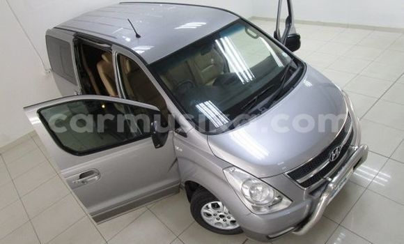 Nunua Ilio tumika Hyundai H1 Fedha Gari ndani ya Harare nchini Harare Nunua Ilio tumika Hyundai H1 Fedha Gari ndani ya Harare nchini Harare