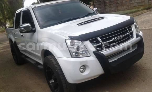 Acheter Occasion Voiture Isuzu KB Blanc à Bulawayo, Bulawayo Acheter Occasion Voiture Isuzu KB Blanc à Bulawayo, Bulawayo