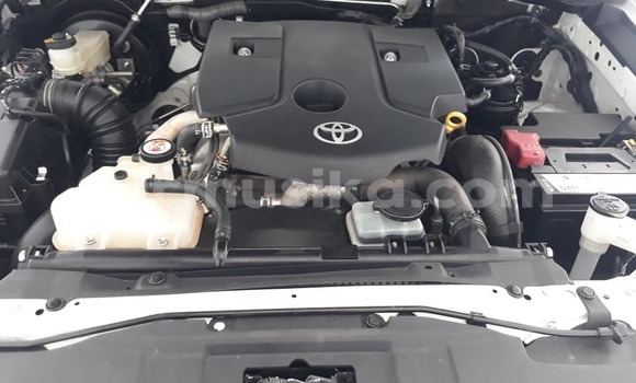Buy Used Toyota Highlander White Car in Beitbridge in Matabeleland South Buy Used Toyota Highlander White Car in Beitbridge in Matabeleland South