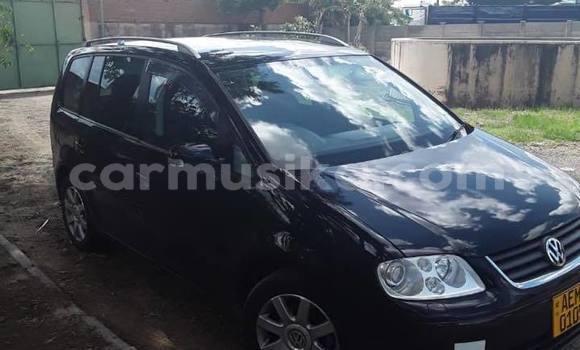 Acheter Occasion Voiture Volkswagen Touran Noir à Bulawayo, Bulawayo Acheter Occasion Voiture Volkswagen Touran Noir à Bulawayo, Bulawayo