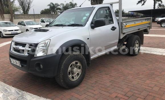 Buy Used Isuzu KB Silver Car in Beitbridge in Matabeleland South Buy Used Isuzu KB Silver Car in Beitbridge in Matabeleland South