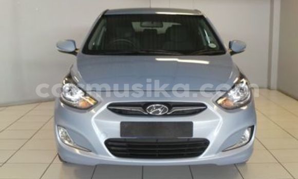 Nunua Ilio tumika Hyundai Accent Beige Gari ndani ya Beitbridge nchini Matabeleland Kusini