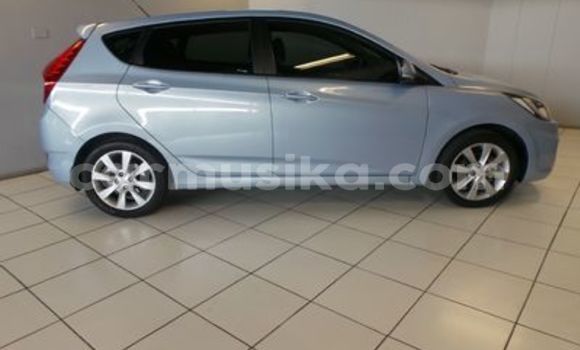 Nunua Ilio tumika Hyundai Accent Beige Gari ndani ya Beitbridge nchini Matabeleland Kusini Nunua Ilio tumika Hyundai Accent Beige Gari ndani ya Beitbridge nchini Matabeleland Kusini