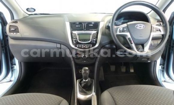 Nunua Ilio tumika Hyundai Accent Beige Gari ndani ya Beitbridge nchini Matabeleland Kusini Nunua Ilio tumika Hyundai Accent Beige Gari ndani ya Beitbridge nchini Matabeleland Kusini