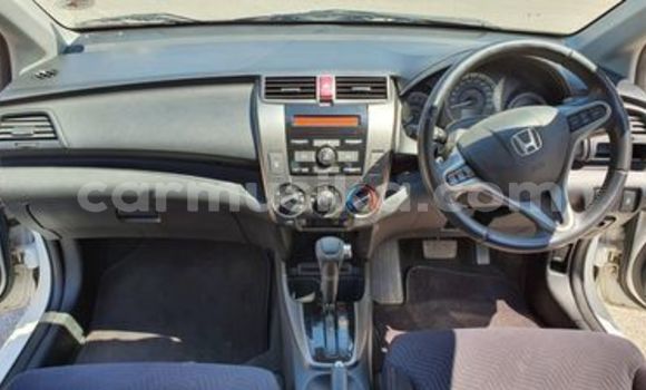 Acheter Occasion Voiture Honda Ballade Blanc à Beitbridge, Matabeleland South Acheter Occasion Voiture Honda Ballade Blanc à Beitbridge, Matabeleland South