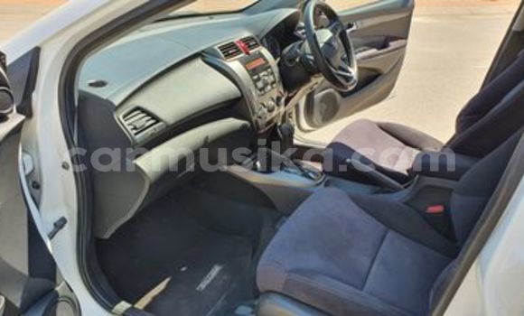 Acheter Occasion Voiture Honda Ballade Blanc à Beitbridge, Matabeleland South Acheter Occasion Voiture Honda Ballade Blanc à Beitbridge, Matabeleland South