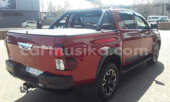 Acheter Occasion Voiture Toyota Hilux Rouge à Beitbridge, Matabeleland South