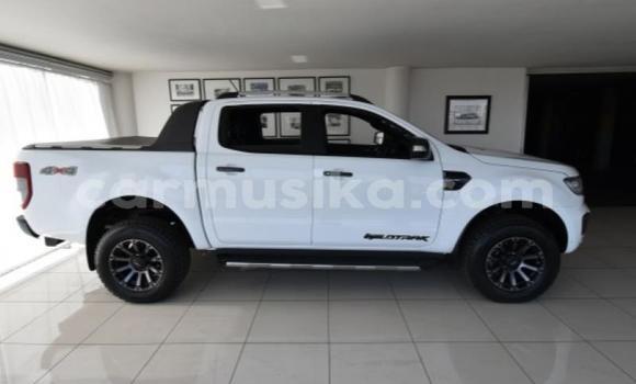 Nunua Ilio tumika Ford Ranger Nyeupe Gari ndani ya Beitbridge nchini Matabeleland Kusini Nunua Ilio tumika Ford Ranger Nyeupe Gari ndani ya Beitbridge nchini Matabeleland Kusini