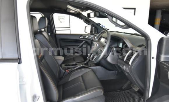 Nunua Ilio tumika Ford Ranger Nyeupe Gari ndani ya Beitbridge nchini Matabeleland Kusini Nunua Ilio tumika Ford Ranger Nyeupe Gari ndani ya Beitbridge nchini Matabeleland Kusini