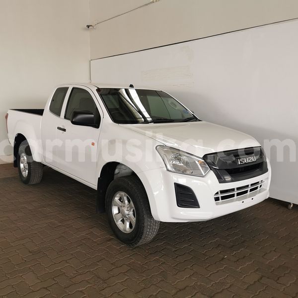 Big with watermark isuzu d max matabeleland south beitbridge 18940