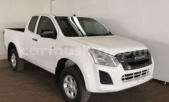 Nunua Ilio tumika Isuzu D–MAX Nyeupe Gari ndani ya Beitbridge nchini Matabeleland Kusini Nunua Ilio tumika Isuzu D–MAX Nyeupe Gari ndani ya Beitbridge nchini Matabeleland Kusini