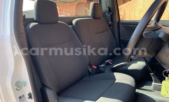 Acheter Occasion Voiture Isuzu D–MAX Blanc à Beitbridge, Matabeleland South Acheter Occasion Voiture Isuzu D–MAX Blanc à Beitbridge, Matabeleland South