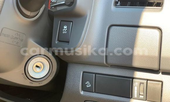 Acheter Occasion Voiture Isuzu D–MAX Blanc à Beitbridge, Matabeleland South Acheter Occasion Voiture Isuzu D–MAX Blanc à Beitbridge, Matabeleland South