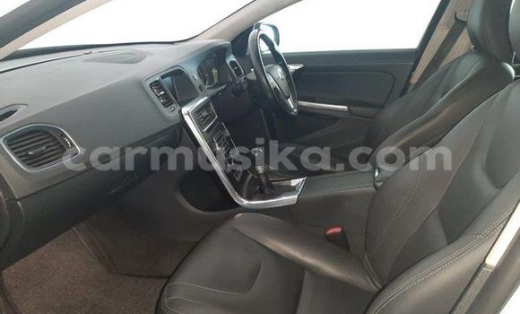 Buy Used Volvo S40 White Car in Beitbridge in Matabeleland South Buy Used Volvo S40 White Car in Beitbridge in Matabeleland South