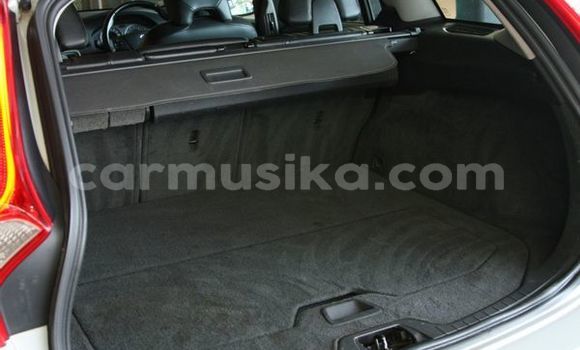 Acheter Occasion Voiture Volvo V60 Beige à Beitbridge, Matabeleland South Acheter Occasion Voiture Volvo V60 Beige à Beitbridge, Matabeleland South