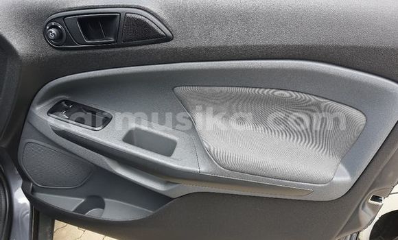 Nunua Ilio tumika Ford EcoSport Beige Gari ndani ya Beitbridge nchini Matabeleland Kusini Nunua Ilio tumika Ford EcoSport Beige Gari ndani ya Beitbridge nchini Matabeleland Kusini