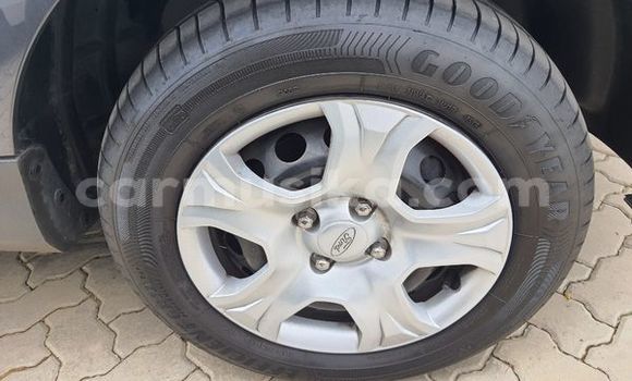 Nunua Ilio tumika Ford EcoSport Beige Gari ndani ya Beitbridge nchini Matabeleland Kusini Nunua Ilio tumika Ford EcoSport Beige Gari ndani ya Beitbridge nchini Matabeleland Kusini