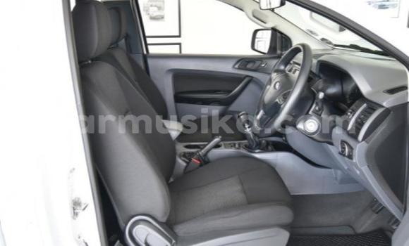 Acheter Occasion Voiture Ford Ranger Blanc à Beitbridge, Matabeleland South Acheter Occasion Voiture Ford Ranger Blanc à Beitbridge, Matabeleland South