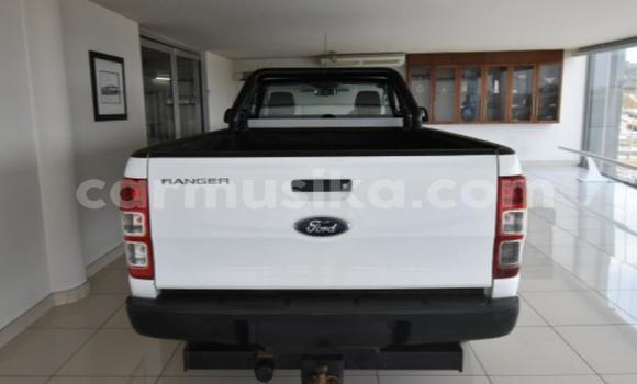 Acheter Occasion Voiture Ford Ranger Blanc à Beitbridge, Matabeleland South Acheter Occasion Voiture Ford Ranger Blanc à Beitbridge, Matabeleland South