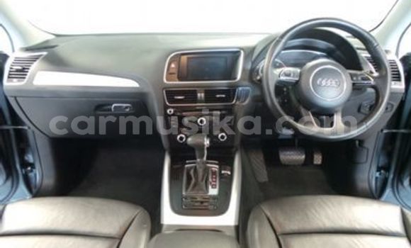 Nunua Ilio tumika Audi Q5 Beige Gari ndani ya Beitbridge nchini Matabeleland Kusini Nunua Ilio tumika Audi Q5 Beige Gari ndani ya Beitbridge nchini Matabeleland Kusini