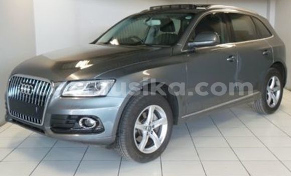 Nunua Ilio tumika Audi Q5 Beige Gari ndani ya Beitbridge nchini Matabeleland Kusini Nunua Ilio tumika Audi Q5 Beige Gari ndani ya Beitbridge nchini Matabeleland Kusini