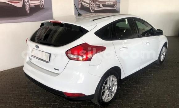 Acheter Occasion Voiture Ford Focus Blanc à Beitbridge, Matabeleland South Acheter Occasion Voiture Ford Focus Blanc à Beitbridge, Matabeleland South