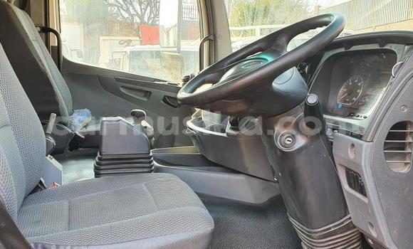 Nunua Ilio tumika Mercedes‒Benz Tipper Nyeupe Lori ndani ya Beitbridge nchini Matabeleland Kusini Nunua Ilio tumika Mercedes‒Benz Tipper Nyeupe Lori ndani ya Beitbridge nchini Matabeleland Kusini