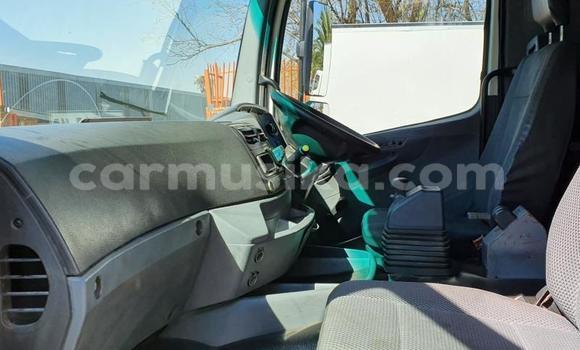 Nunua Ilio tumika Mercedes‒Benz Tipper Nyeupe Lori ndani ya Beitbridge nchini Matabeleland Kusini Nunua Ilio tumika Mercedes‒Benz Tipper Nyeupe Lori ndani ya Beitbridge nchini Matabeleland Kusini