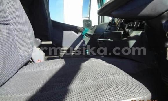 Nunua Ilio tumika Mercedes‒Benz Tipper Nyeupe Lori ndani ya Beitbridge nchini Matabeleland Kusini Nunua Ilio tumika Mercedes‒Benz Tipper Nyeupe Lori ndani ya Beitbridge nchini Matabeleland Kusini