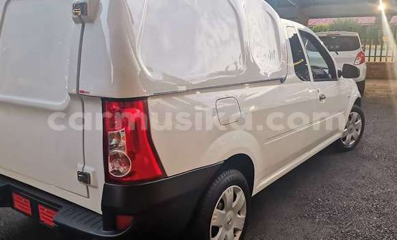 Acheter Occasion Voiture Nissan NP 300 Blanc à Beitbridge, Matabeleland South Acheter Occasion Voiture Nissan NP 300 Blanc à Beitbridge, Matabeleland South