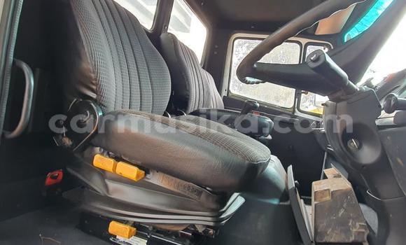 Buy Used Mercedes‒Benz Truck White Truck in Beitbridge in Matabeleland South Buy Used Mercedes‒Benz Truck White Truck in Beitbridge in Matabeleland South