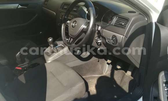 Buy Used Volkswagen Jetta White Car in Beitbridge in Matabeleland South Buy Used Volkswagen Jetta White Car in Beitbridge in Matabeleland South