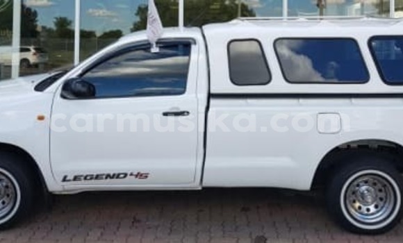 Tenga Tsaru Toyota Hilux Chena Mota in Beitbridge in Matabeleland South Tenga Tsaru Toyota Hilux Chena Mota in Beitbridge in Matabeleland South