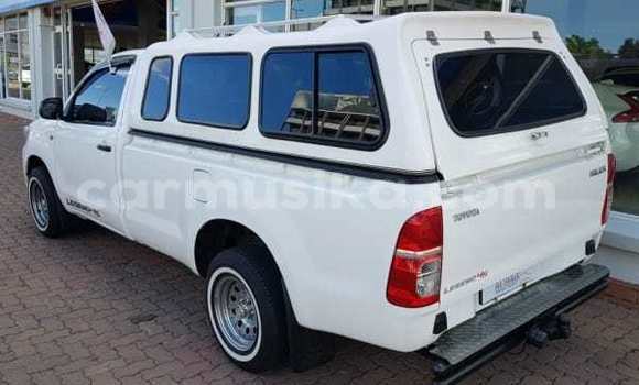 Tenga Tsaru Toyota Hilux Chena Mota in Beitbridge in Matabeleland South Tenga Tsaru Toyota Hilux Chena Mota in Beitbridge in Matabeleland South