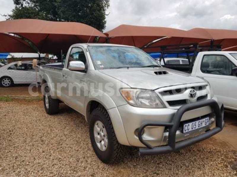 Big with watermark toyota hilux matabeleland south beitbridge 18971