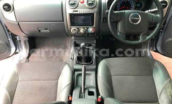 Buy Used Isuzu KB Silver Car in Beitbridge in Matabeleland South Buy Used Isuzu KB Silver Car in Beitbridge in Matabeleland South