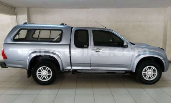 Buy Used Isuzu KB Silver Car in Beitbridge in Matabeleland South Buy Used Isuzu KB Silver Car in Beitbridge in Matabeleland South