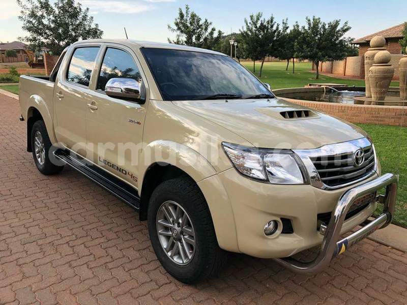 Big with watermark toyota hilux matabeleland south beitbridge 18981