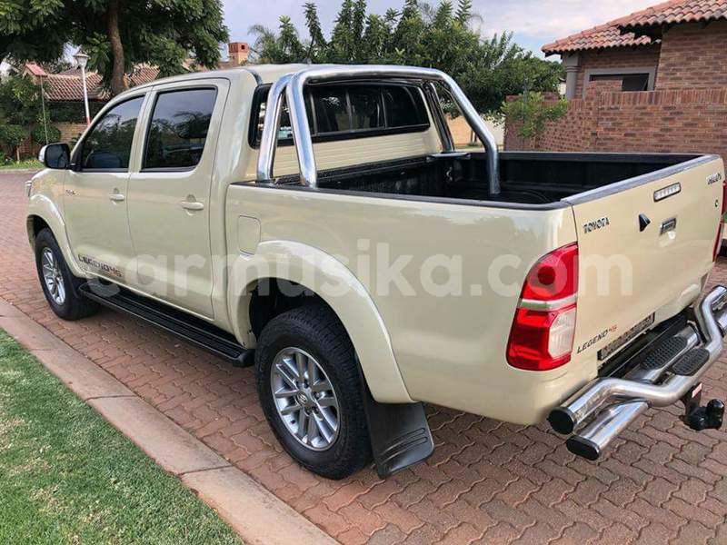 Big with watermark toyota hilux matabeleland south beitbridge 18981